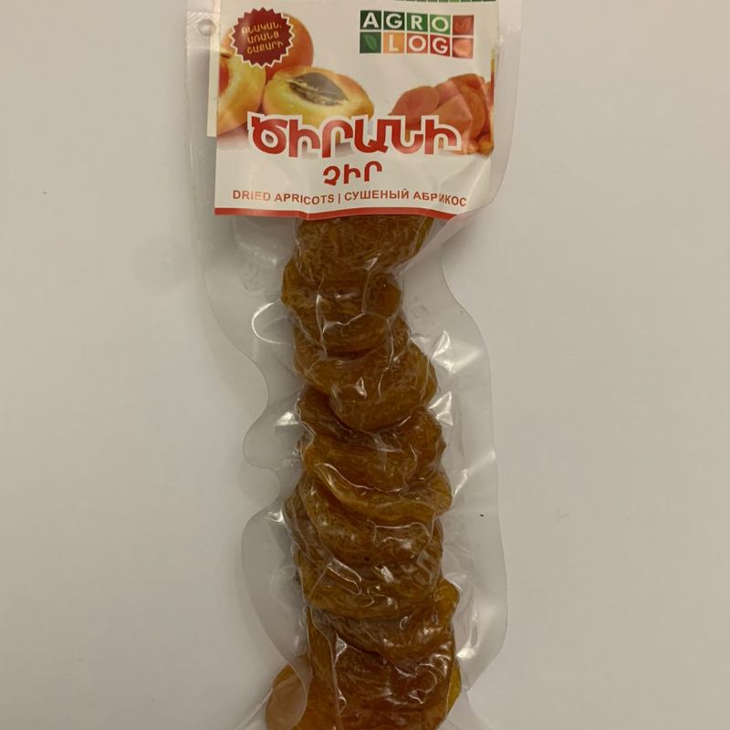 Dried apricots in 100g